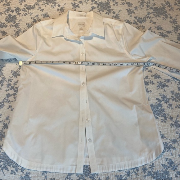 Chico’s No-Iron Crisp White Button Down Blouse Size 2/12 - Picture 6 of 10